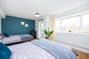 Excel O2 Stunning Large 3 bedroom Apartment with Balcony